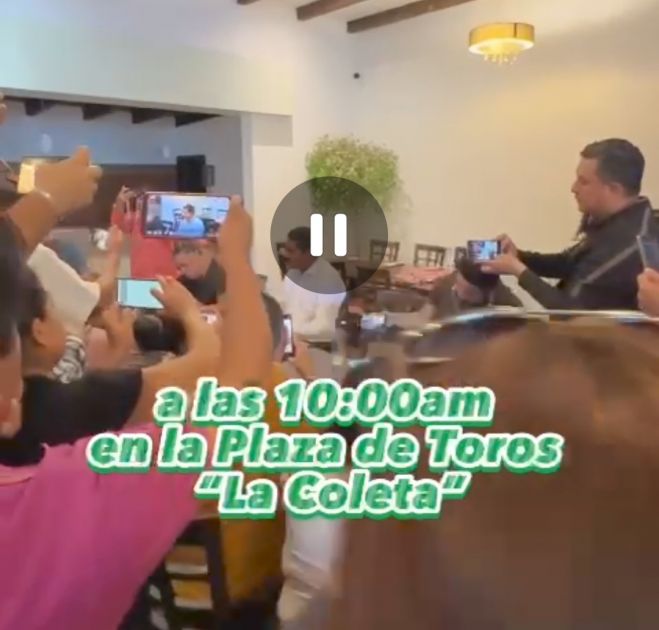 Entregó el equipo de Manuel Velasco acreditaciones a la prensa de San Cristóbal.