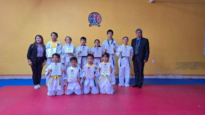 EXITOSA EVALUACIÓN DE ALUMNAS Y ALUMNOS DE LA ACADEMIA NACIONAL DE TAEKWONDO EN S.C.L.C.