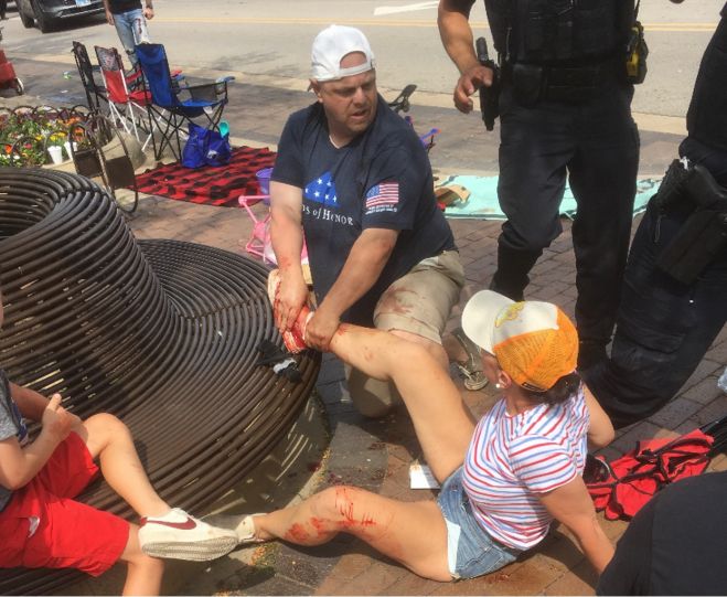 Polic&iacute;a responde a un tiroteo en Highland Park, Illinois