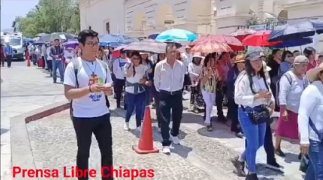 Realizan marcha-procesi&oacute;n para pedir paz en el D&iacute;a de Corpus Christi 