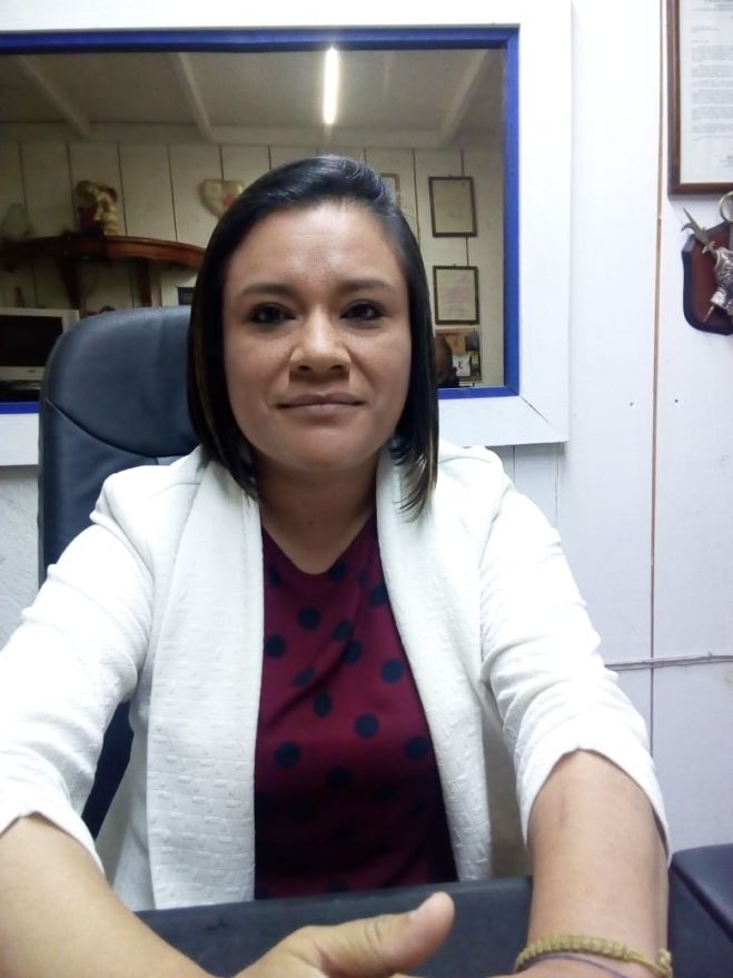 APOYAR&Aacute;N A ALUMNOS DE BAJOS RECURSOS CON SERVICIOS DE INTERNET