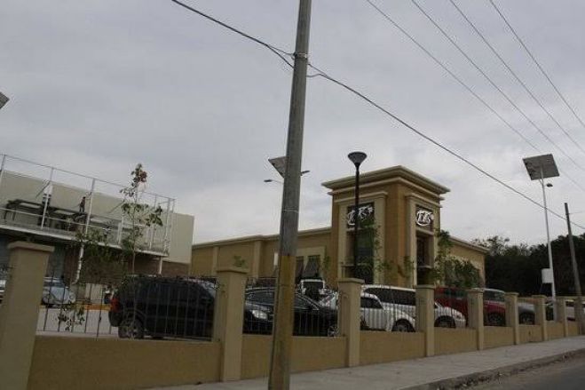 Con arma de juguete asaltan a cuentahabiente en Toks Oriente. 