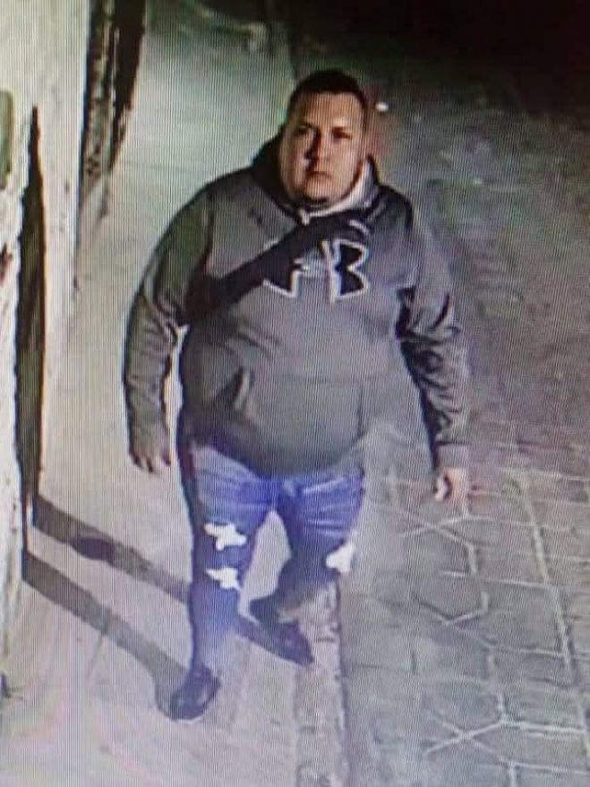 Sujeto vandaliza c&aacute;maras de seguridad en el barrio de San Diego