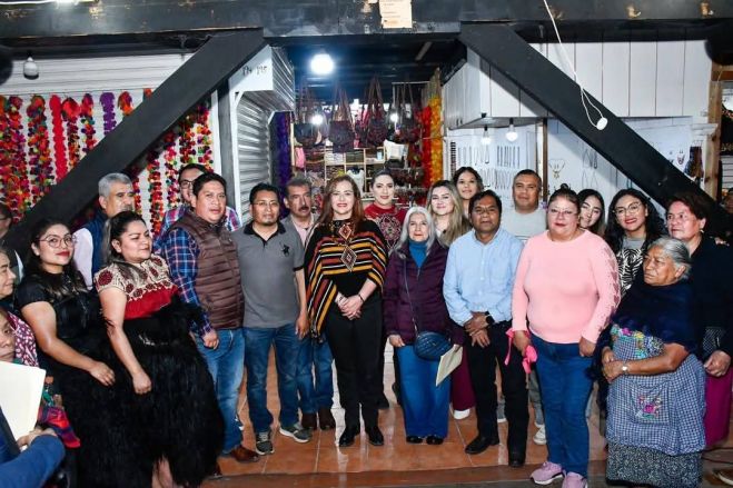 Fabiola Ricci Diestel reitera compromiso con locatarios del mercado de Dulces y  Artesan&iacute;as de San Crist&oacute;bal de Las Casas 