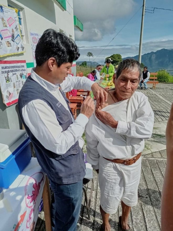 REALIZAN SEGUNDA JORNADA DE VACUNACI&Oacute;N EN ALDAMA