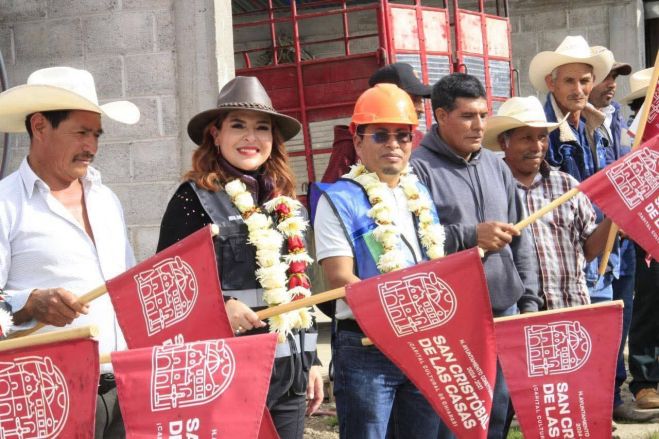 Presidenta de San Crist&oacute;bal impulsa obras y apoyos en el Ejido Pedernal