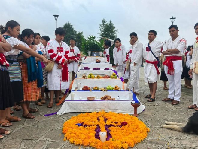 Fortalecen v&iacute;nculo entre gobierno y educaci&oacute;n en preservaci&oacute;n cultural