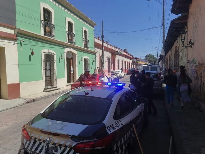 Asalto a mano armada en plena luz del día