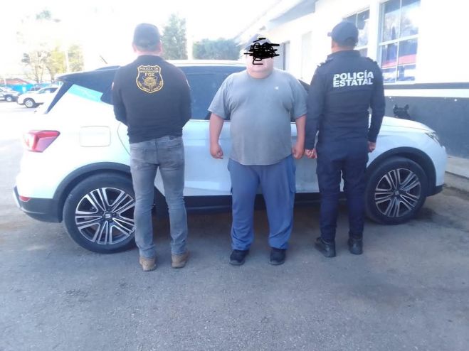 Recuperan carro robado en San Cristóbal de Las Casas.