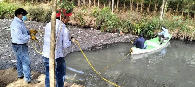 Presidenta Fabiola Ricci Diestel llama a evitar taponamientos por basura en San Cristóbal