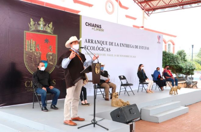 DESDE AMATENANGO DEL VALLE, ARRANCA RUTILIO ESCANDÓN ENTREGA DE ESTUFAS ECOLÓGICAS