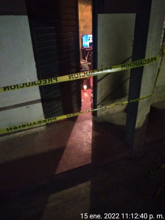 Encuentran a un hombre sin vida al interior de su vivienda