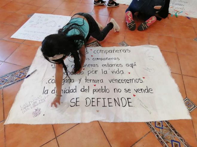 Desplazados de Chenalh&oacute; se manifiestan, piden ser reubicados
