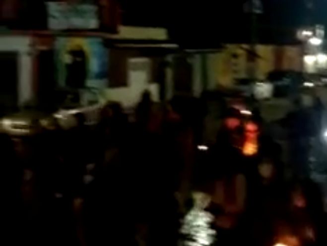 Vecinos de Cuxtitali realizan marcha nocturna en San Cristóbal de Las Casas 