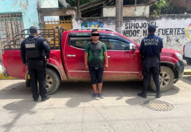 En Simojovel, detienen a una persona por presunto traslado de vehículo robado