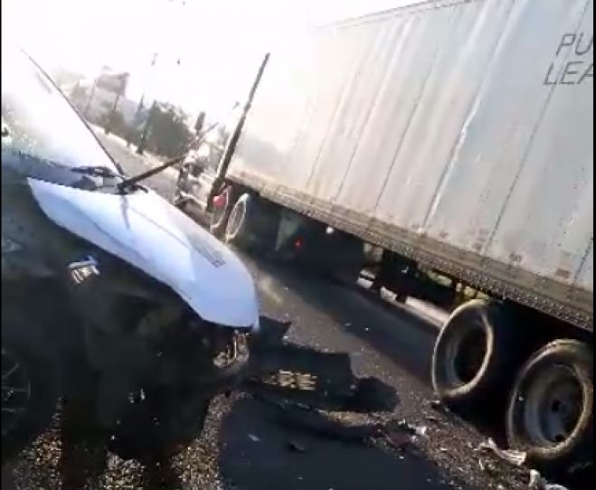 Dos lesionados deja accidente vial