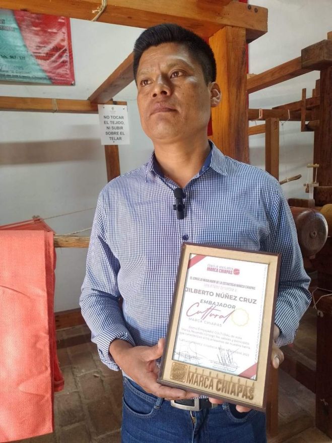 Gilberto Núñez, obtiene el primer lugar en el Concurso Estatal de Artesanías 