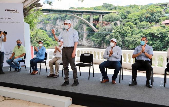 Constata Rutilio Escand&oacute;n trabajos de limpieza permanente en el Ca&ntilde;&oacute;n del Sumidero