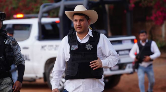 Asesinan al alcalde independiente de Uruapan, Carlos Alberto Manzo Rodr&iacute;guez