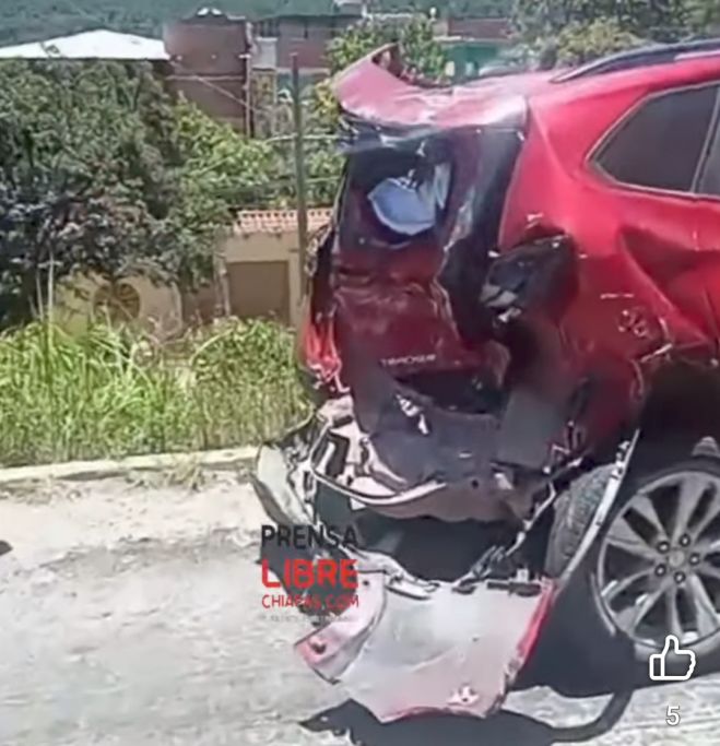 Fuerte accidente en el crucero de San Pablo