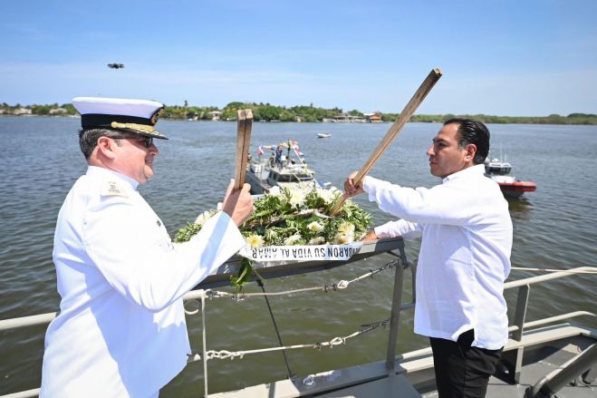 Eduardo Ramírez reconoce a las mujeres y los hombres de la Secretaría de Marina