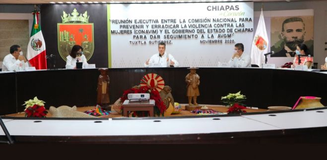 EN CHIAPAS, SEGUIREMOS SUMANDO ESFUERZOS PARA QUE LAS MUJERES VIVAN CON DIGNIDAD Y BIENESTAR: RUTILIO ESCAND&Oacute;N