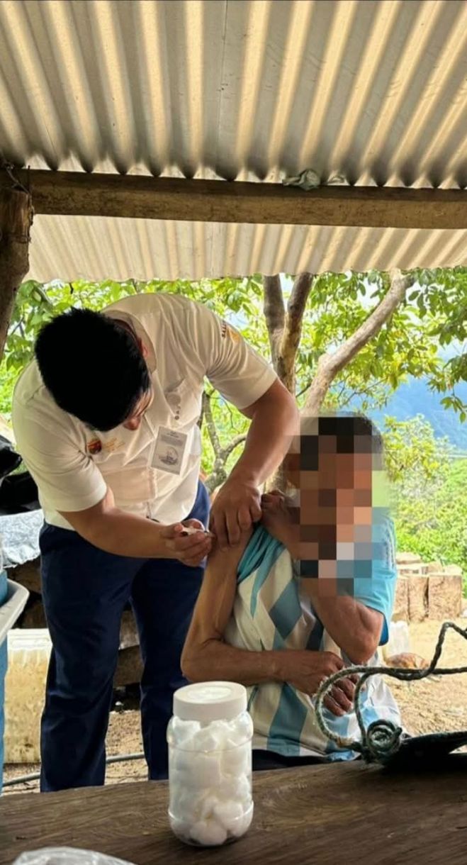 Aplican m&aacute;s de 500 vacunas en comunidades de Chenalh&oacute; y San Crist&oacute;bal