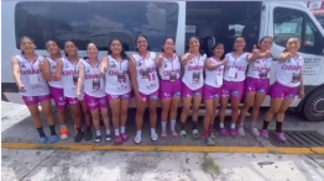 Apoya Enoc Hern&aacute;ndez a Chiapas en evento nacional de b&aacute;squetbol femenil.
