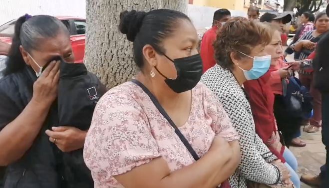 Con l&aacute;grimas piden apoyo  sin ser escuchadas por funcionarios del H. Ayuntamiento de SCLC.