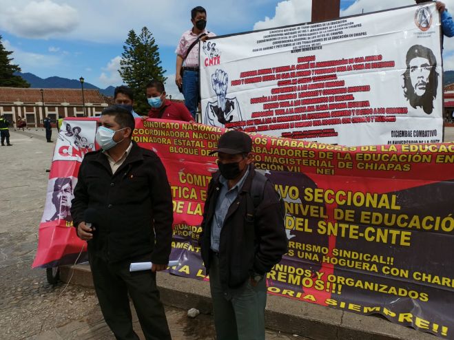 Maestros del NEI anuncian  bloqueo en el kilómetro 46 