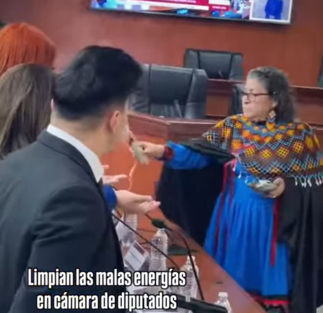 Rituales en el Congreso de Baja California reavivan debate sobre el Estado laico