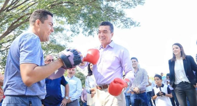 Asiste Rutilio Escandón al Festival Deportivo de Exhibición