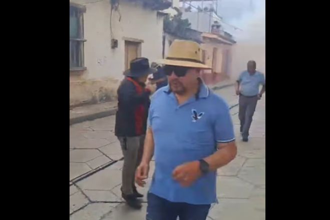 Explosión de fe y pólvora: estallan 5 mil bombas en honor a la Virgen de Mexicanos. 