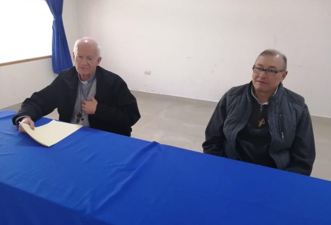 A la izquierda el obispo Rodrigo Aguilar y a la derecha Luis Manuel L&oacute;pez Alfaro