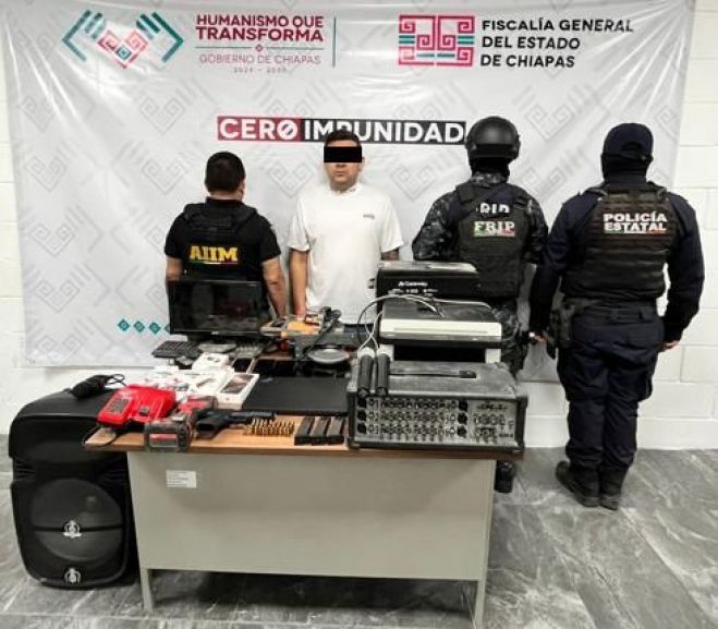 Tras cateo en Tuxtla, detienen a una persona y aseguran armas y un vehículo: FGE