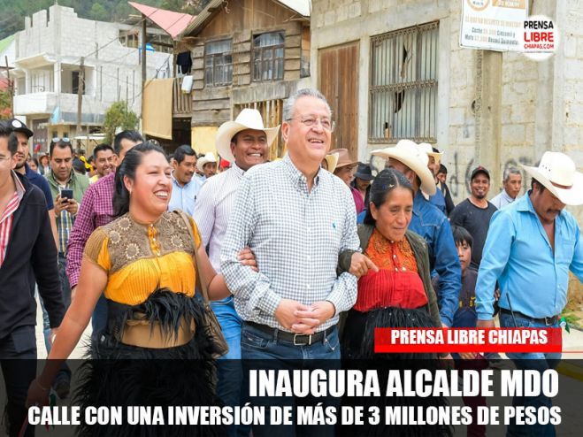 INAUGURA ALCALDE MDO CALLE CON UNA INVERSIÓN DE MÁS DE 3 MILLONES DE PESOS